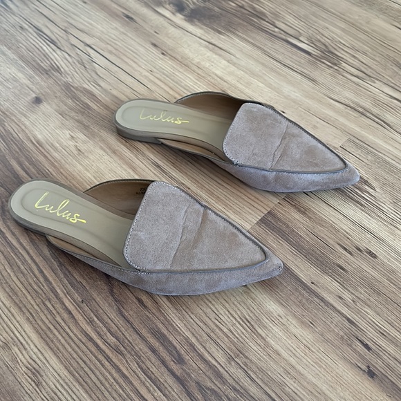 Lulus pointed toe mules. - Picture 3 of 4